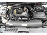 1.0L TSIガソリンターボエンジンを搭載しております。