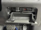 【ビルトインETC】車載器がビルトインで装備されています。有料道路の乗り降り時に停車することなくスマートに乗り入れが可能になったり、割引を受けることができる嬉しい装備です。