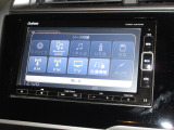 ナビゲーションは純正メモリーナビ(VXM-194VFi)を装着しております。AM、FM、CD、DVD再生、Bluetooth、フルセグTVがご使用いただけます。初めて訪れた場所でも安心ですね!