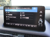 ナビゲーションはホンダコネクトディスプレイを装着しております。AM、FM、Bluetooth、フルセグTVがご使用いただけます。初めて訪れた場所でも道に迷わず安心ですね!