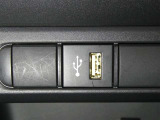 【充電用USB端子】デバイスの充電に便利です。※実際の接続端子は写真で確認or店舗までご気軽にお問合せください♪