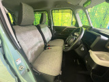 運転席シート廻りは使用感も少なく、良好な状態となっています。丁寧に使われていたことがよくわかりますね。