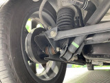 お車を安心してお乗りいただく為には、足回りの定期点検が欠かせません。サービスサポート(有償保証)では無料点検もご提供しており、安心のカーライフをお過ごしいただけるサポート体制が整っています。