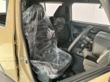 【運転席・助手席】内装ルームクリーニング済みです。しっかり綺麗にしていますので、是非、お確かめください。車に自信があるからこそ、是非一度ご来店頂き内外装も見てもらえると幸いです。
