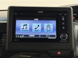 【純正6.1インチディスプレイオーディオ】FM/AMラジオやCD再生のほか、Bluetooth接続などにも対応しているOP装備のディスプレイオーディオ(6インチ)を搭載。