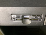 ETCがついています。高速道路の料金所の通過も楽々です。 カードの取り出しもしやすい場所についています。