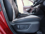 パワーシート搭載。微妙な調整が手軽にでき、ピッタリなポジションで運転することが可能です。
