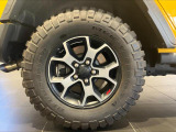 Jeepの定める最大100項目に及ぶ納車前の法定点検整備を無料で実施後、ご納車しております。一年間の長期保証を無償付帯しておりますので、安心してお車をお選びいただけます。