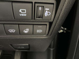 対向車がいないとき、見通しの悪い道路は暗くて怖いですよね。。。こちらのクルマはオートマチックハイビーム搭載です!対向車の有無で自動でハイ・ロウビームに切り替えます。