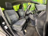 運転席シート廻りは使用感も少なく、良好な状態となっています。丁寧に使われていたことがよくわかりますね。