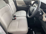 運転席まわりになります。実際に乗って頂き乗り心地をご体験してみてください。