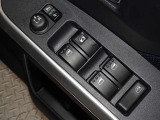 電動格納式ドアミラー・パワーウインドウを装備しています。
