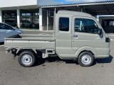 アクセサリーでブラックのスチールホイールも用意されています。本体価格5,995円/1本(交換工賃別)
