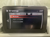 Apple Carplay・Android Auto対応!マツダ コネクト(コマンダーコントロール)でスマートフォンを操作して、通話、音楽を聴いたり、マップで目的地を調べることができます。