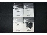 保証書・記録簿・取扱説明書と揃っていいます。キーの電池は新品にお取替えしてから納車させて頂きます。