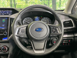 【純正革巻きステアリング】上質な革を使用することで、手にしっかり馴染みとても運転しやすいハンドルです♪