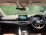 Audiのインテリアはエクステリア同様、優れたデザイン性とクオリティ、そして機能性を兼ね備えております。