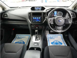 とても握りやすいステアリング!運転手の気持ちがそのまま伝わるかのような反応をしてくれます!小物入れや各ボタンの配置にこだわり、とても使いやすいです !視認性も良好なのでロングドライブもお任せ下さい!