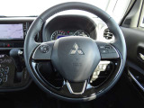 クルーズコントロールスイッチを装備。運転手の負担を軽減してくれる装置です。