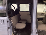 乗車人数や荷物の量、車内での過ごし方に合わせて、シートのレイアウトを変更できます。