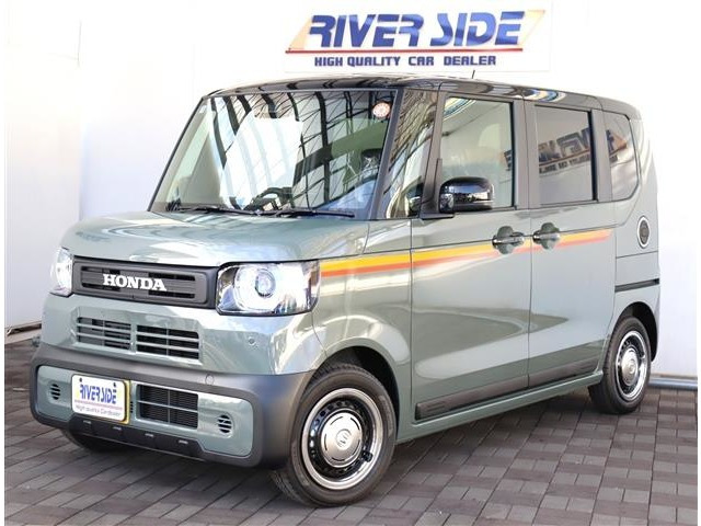 ホンダ N-BOX ジョイ ターボ 2トーン 届出済未使用車 オプショングリル ストライ