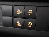 VSC(Vehicle Stability Control)付です。 横滑りを防止する装置です。 万が一の時に作動する、安全のための装置です。