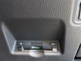 ETC車載器付きです。高速道路の料金所もスムーズに通過できます。