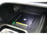 ワイヤレス充電搭載!対応した機器を置くだけで充電することが可能です!