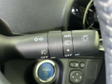 【オートライト】車外の明るさに応じて自動的にライトの点灯・消灯をしてくれます