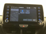 いまや必須装備「ナビゲーション」搭載!知らない場所にスイスイッとドライブ。もう、これなしではハンドルを握れませんね!でも運転中の操作は危険ですのでご注意ですね☆