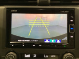 バックでの車庫入れも安心です! リアカメラが付いているバックモニター付のナビを装備しております。操作線もついており距離感も画面から確認できます。