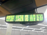 【デジタルインナーミラー】後席の大きな荷物や同乗者で後方が確認しづらい時でも安心!カメラが撮影した車両後方の映像をルームミラー内に表示。クリアな視界で状況の確認が可能です!