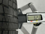 冬タイヤの残り溝は6.2mmです。スリップラインからは4.6mmとなっております。