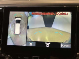 【フロントモニター】後方だけではありません。前方の障害物も今まで見えなかった死角を極力無くし更に安全です!