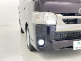 フォグランプ装着車です。暗い夜道の車両前方を明るく照らします