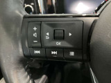 ステアリングスイッチ搭載!ハンドルひとつで手を離さなくても運転中視線をそらさなくても操作が出来て便利です♪
