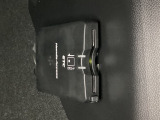 ETCがついています。高速道路の料金所の通過も楽々です。 カードの取り出しもしやすい場所についています。