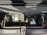 トランクルームのフタを開けると付属の車載工具がございます(^^) 必要に応じて買い足していただくことも可能です!