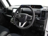 運転席廻りです。