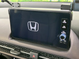 【メーカー純正ナビ】インテリアに溶け込むスタイリッシュな「専用設計」メーカーナビを装備♪視認性や操作性など基本性能にも優れ、より上質なカーライフをお楽しみいただけます。