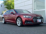 運転している時も、眺めているだけの時もアウディA5スポーツバックはあなたの心を動かします。力強さを持ち合わせながらも美しさも兼ね備えた流麗な5ドアクーペスタイルです。