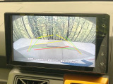 【バックカメラ】駐車時に後方がリアルタイム映像で確認できます。大型商業施設や立体駐車場での駐車時や、夜間のバック時に大活躍!運転スキルに関わらず、今や必須となった装備のひとつです!