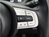 ◆アダプティブクルーズコントロール◆予め設定した車速内でクルマが自動的に加減速。前走車との適切な車間距離を維持しながら追従走行します。【LKAS】車線維持支援システムでステアリング操作を支援。