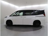 リヤ5面はプライバシーガラス☆強い日差しや車外の視線から室内を守ってくれます。