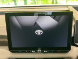 【12.9インチ ディスプレイオーディオ】大画面のディスプレイはAppleCarPlayやAndroidAutoが利用可能。大きな画面でスマホナビアプリ等が利用いただけます♪