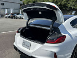 BMWを熟知したメカニックによる、360度の納車前点検。ドイツ本国と同様の教育・訓練を受けたメカニックが徹底的に点検、整備した後にお客様にお引渡しします。