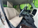運転席シート廻りは使用感も少なく、良好な状態となっています。丁寧に使われていたことがよくわかりますね。