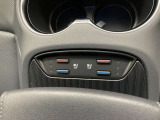 シートエアコン付です。シートを暖めたり冷やしたりできる、快適装備の一つ。 暑い夏もシートが冷える冬も快適にドライブが楽しめそうですね。
