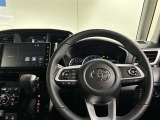 使いやすく運転しやすいレイアウトの運転席周り。