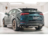 Verde Lares Highway AssistantNight Vision Urban Road Assistant Advanced 3D Bang&Olufsen Soud System Head-Up DisplayAmbient Light Package Wiper blades with integrated nozzles Black caliper